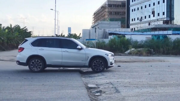 Slecht wegdek in Hongkong stelt schokbrekers stevig op de proef