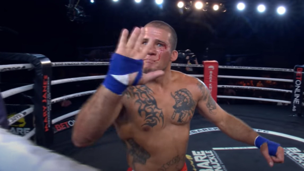 De top 10 keiharde knock-outs van het 'Bare Knuckle Fighting Championship'