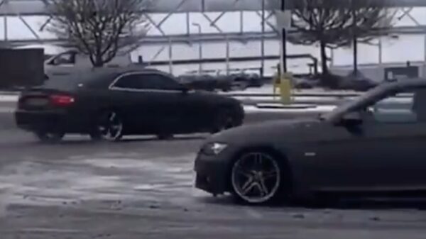 Een stukje driften in dikke Audi op de parkeerplaats