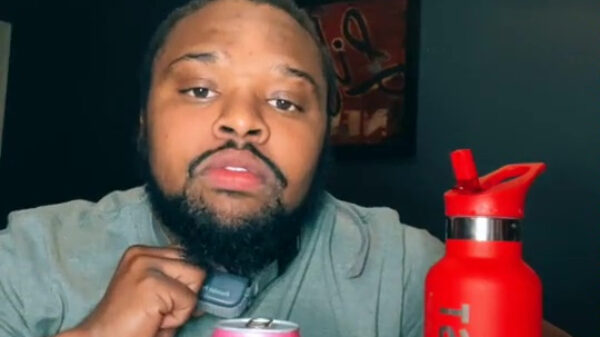 DMX nadoen met een shock collar om is zo te horen vrij pijnlijk