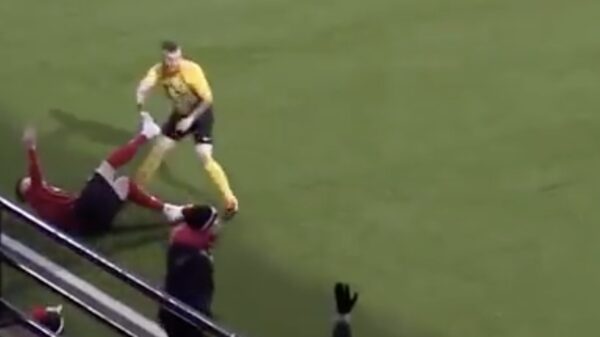 Elkaar naar de !%^#$ schoppen in een gezellig potje voetbal