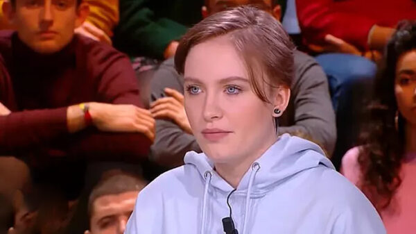 5 nieuwe verdachten opgepakt na doodsbedreigingen 17-jarige Française vanwege Islamkritiek