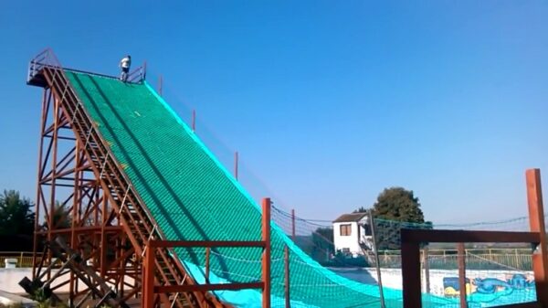 Deze schansspringer was er in de zomer al helemaal klaar voor