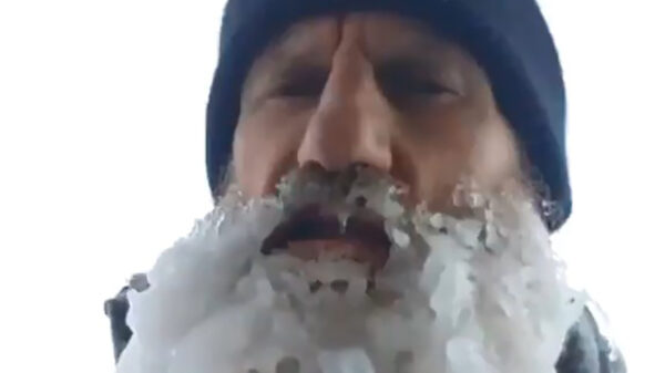 Breaking news: badass vestigt nieuw ijsbaardrecord