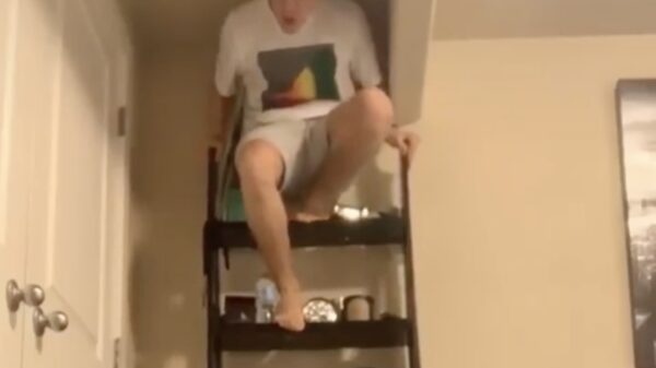 Ik ben Spiderman en ik klap hard op m'n smoel!