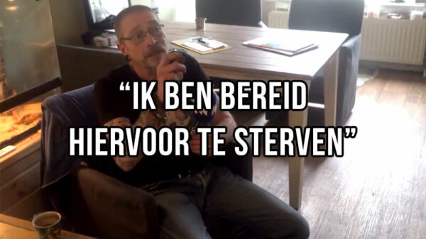 Jezus woningbouw Enschede, Gerry wil gewoon van zijn vij... aquarium genieten!