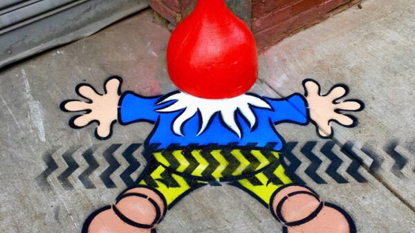 Straatartiest maakt van elke suffe stoep of muur een kunstwerk