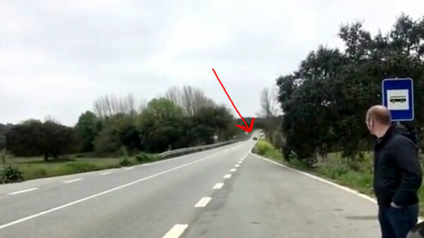 Wow, komt er nou een Bugatti Veyron langsrijden?