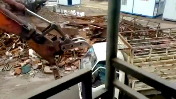 Note to self: nooit fokken met de gekste werknemer van het bedrijf