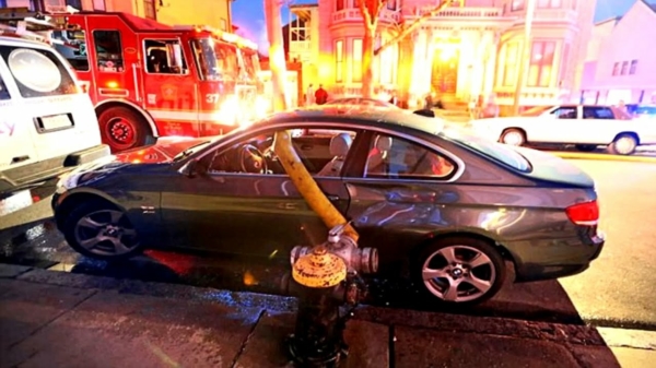 Protip: parkeer in New York je auto NOOIT voor een brandkraan