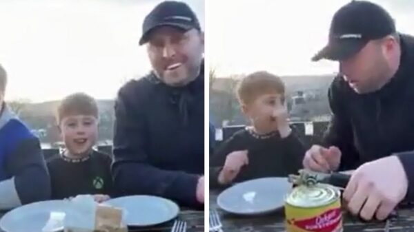 Barf. Lekker een (surströmming) visje eten met papa