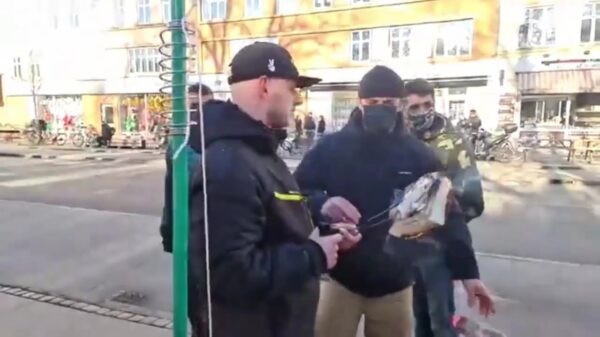 Het niet-zo-slimme idee van de dag: op straat een Koran verbranden