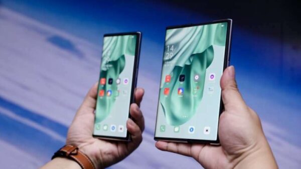 Tweakers checkt de allereerste smartphone met oprolscherm: de Oppo X 2021