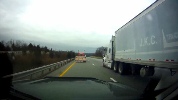 Goeiemorgen: anders word je ff bijna van de weg gedrukt door een vrachtwagen