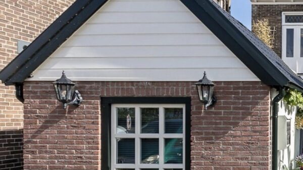 Pareltje van de week: voor €1000,- per maand huur je een half huis in Halfweg