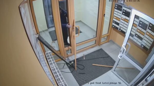 Dit is ook een manier om naar binnen te gaan als je je sleutels kwijt bent