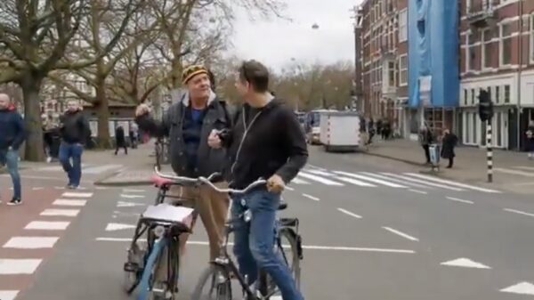 Jiskefet-achtige ruzie tijdens demonstratie in Amsterdam