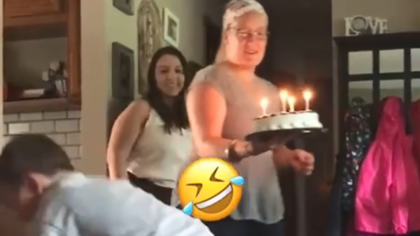 Ze mag de taart op geen enkele verjaardag meer vasthouden