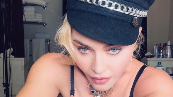 62-jarige Madonna knalt even een stapeltje pikante selfies op Instagram