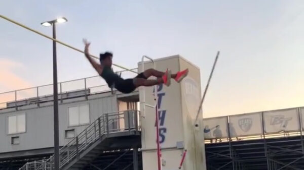 Welkom bij het wk polsstokmisspringen