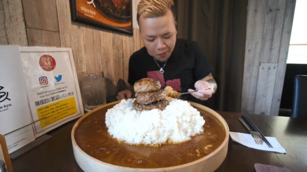 Morgen. Eerst even een hamburgercurry van 9 kg wegwerken