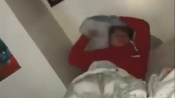 Kussengevecht eindigt behoorlijk abrupt