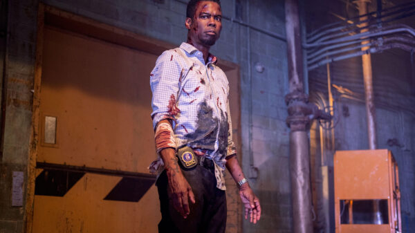 Chris Rock en Samuel L. Jackson jagen op Jigsaw-copycat in gloednieuwe horrortrailer Spiral