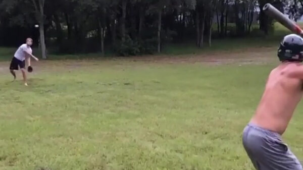 Een honkbal op volle snelheid koppen is echt een zeldzaam slecht idee