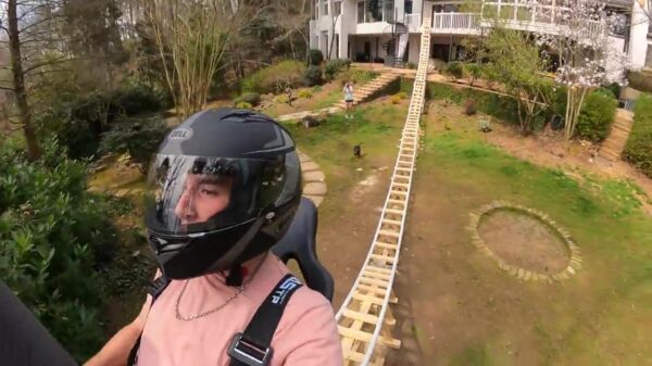 Goedemorgen. Tijd om een vette achtbaan in je tuin te bouwen