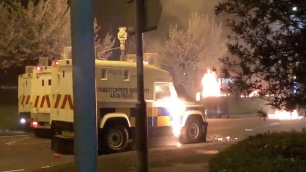 Niet alle Noord-Ieren blij met Brexit-deal: veel rellen rondom Belfast