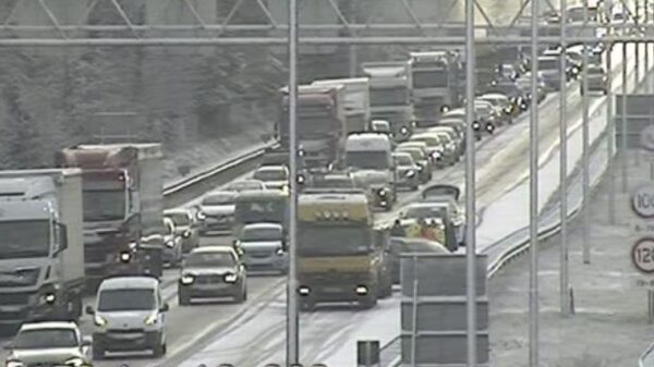 Gossie, het sneeuwt en hagelt een beetje in april dus dat betekent CODE GEEL!