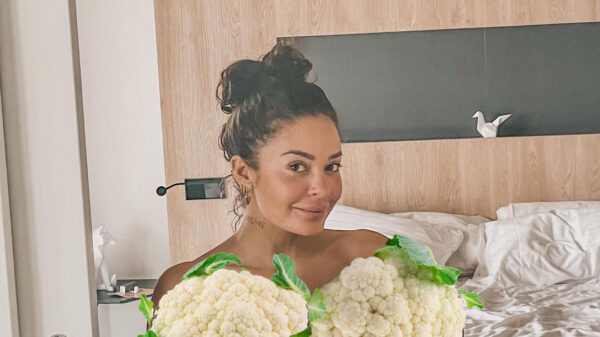 Van deze pikante pic van Fajah Lourens krijgen we ter plekke honger