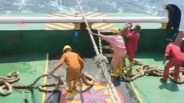 Het gevaar van een zich strak trekkende sleepkabel