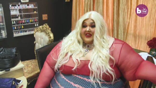 Gigantische tante opent plus-size XXXL schoonheidssalon én nachtclub