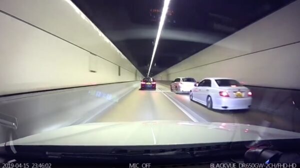 Irritant stuk bumperklever wordt getrakteerd op een vers portie karma