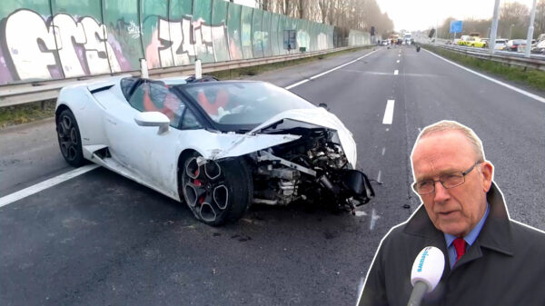 Prutsers parkeren gehuurde Lamborghini met hoge snelheid tegen de vangrail bij Dordrecht