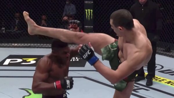 Compilatie: de beste UFC knock-outs van het jaar 2021