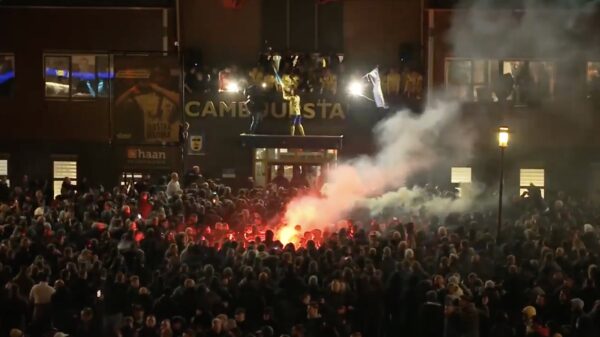 Cambuur officieus gepromoveerd naar de eredivisie: spelers & fans vieren FEEST!