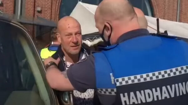 Tv-kok Rene Pluijm "afgevoerd als een crimineel" omdat 'ie zich niet aan de coronaregels hield