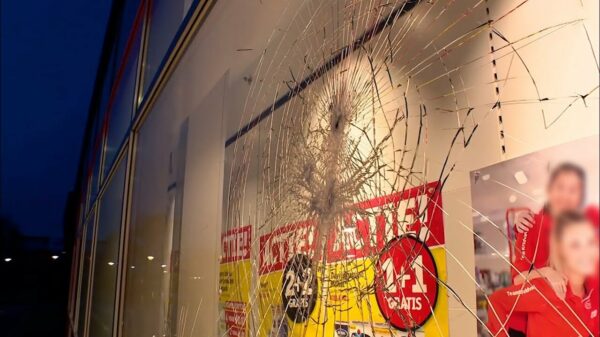 Papa en mama van 13-jarige avondklokreller mogen even 18.000 euro boete ophoesten