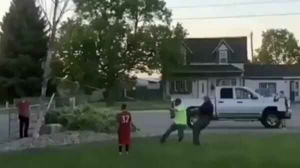 Nope, dit is niet de manier waarop je een boom kapt