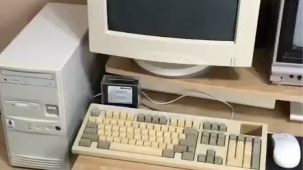 Throwback naar hoe we in de jaren 90 achter de computer hingen