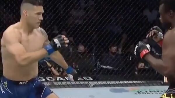 Gruwelijke beenblessure bij voormalig UFC-kampioen Chris Weidman