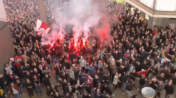 Ajax officieus landskampioen, legioen door van der Sar naar huis gestuurd na afterparty bij de Arena