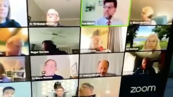 Lifehack: een uitstapje maken tijdens je supersaaie Zoom-meeting