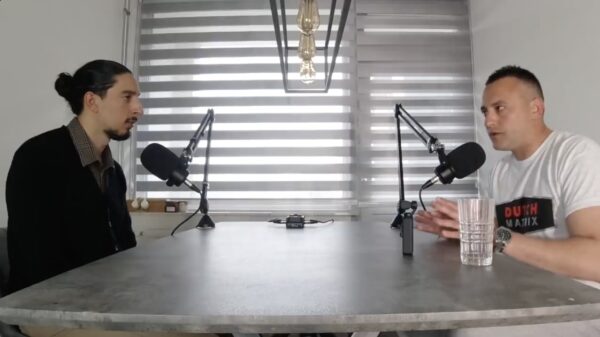 We gaan even helemaal de conspiracy XXL rabbit hole in met allesweter Dutch Matrix