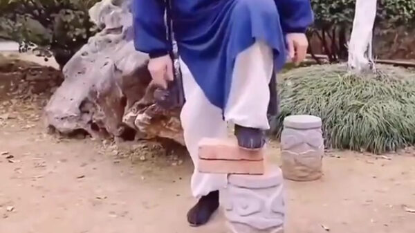 Check mij eens effe deze stenen doormidden trappen