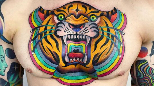 Liefhebbers van tatoeages komen weer volledig aan hun trekken (212)