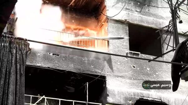 Raket afschieten vanuit gebouw blijkt een extreem dom idee