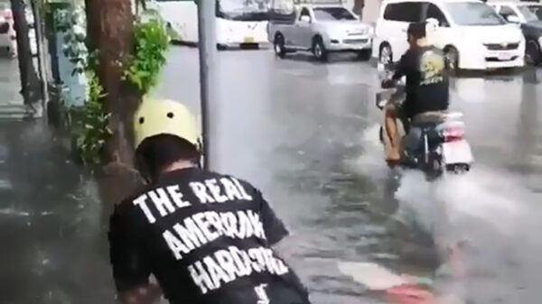 Wakeboarder is op zoek naar geschikte compagnon